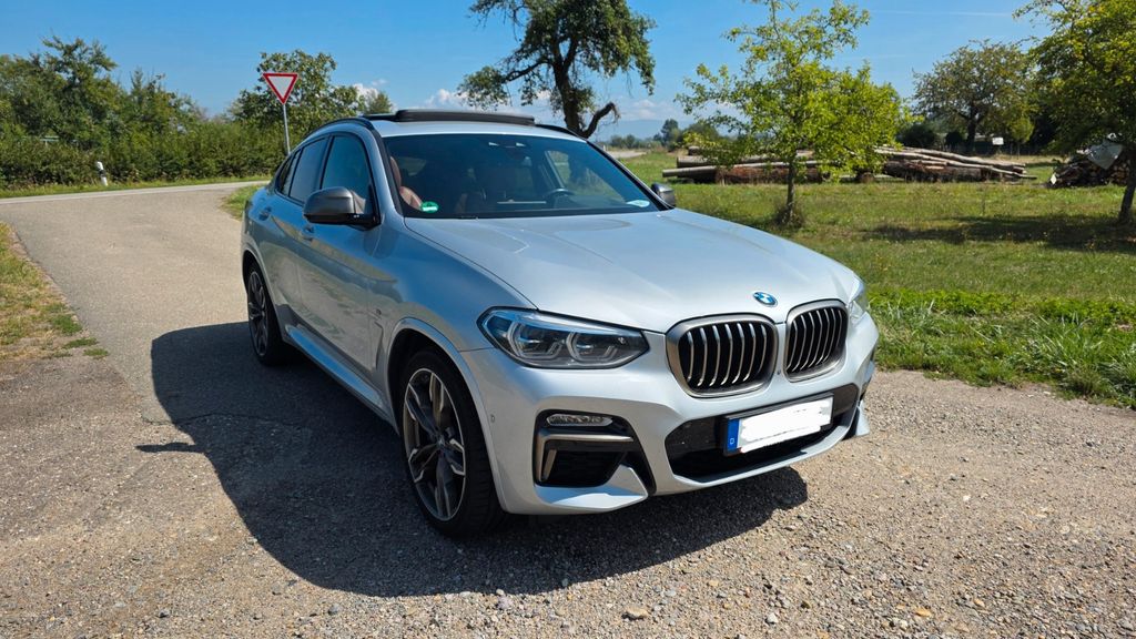 Image of BMW X4 M40