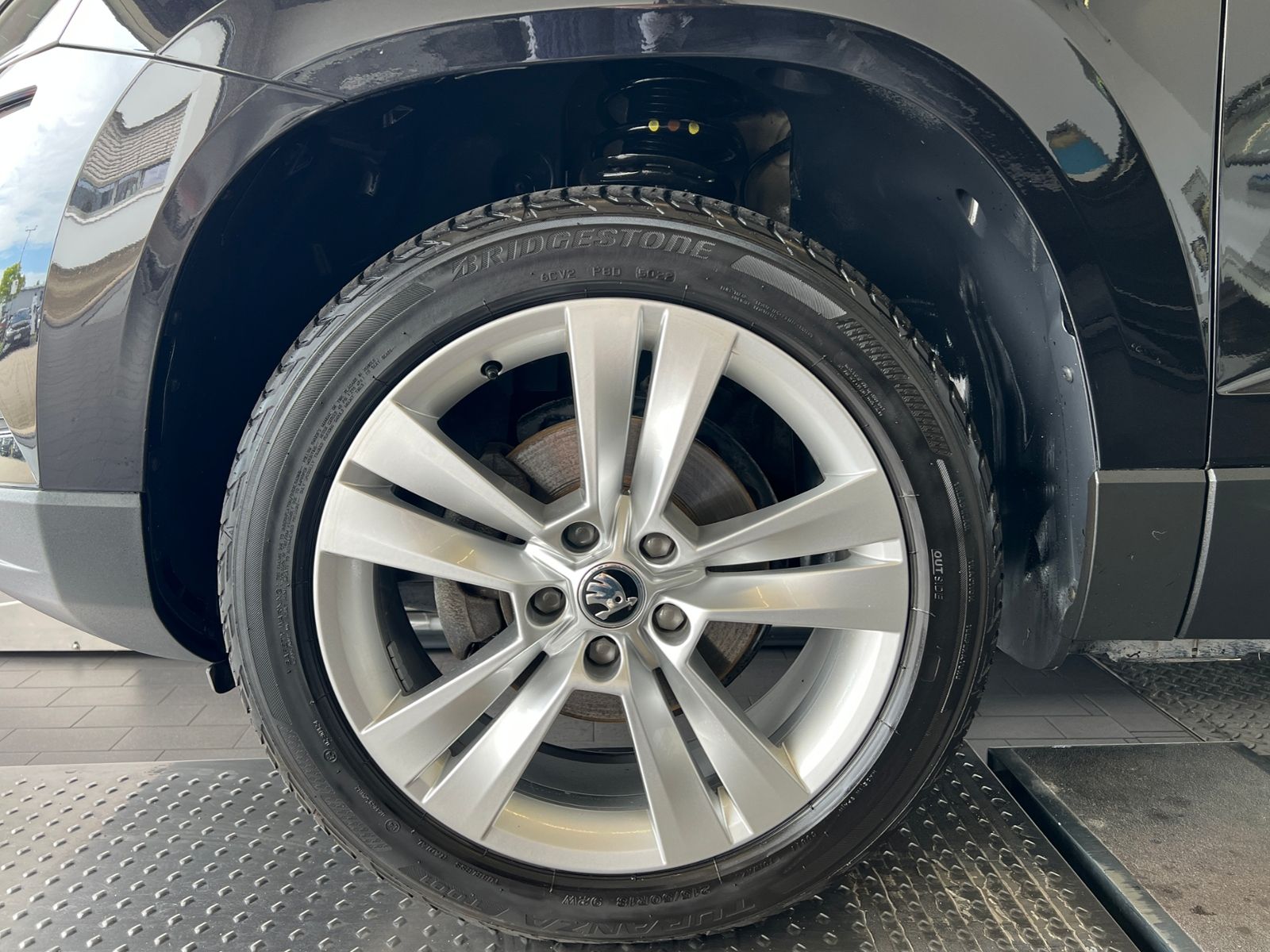 Fahrzeugabbildung SKODA Karoq Style 2.0 TDI DSG *AHK,LED,Navi,Kamera,18'