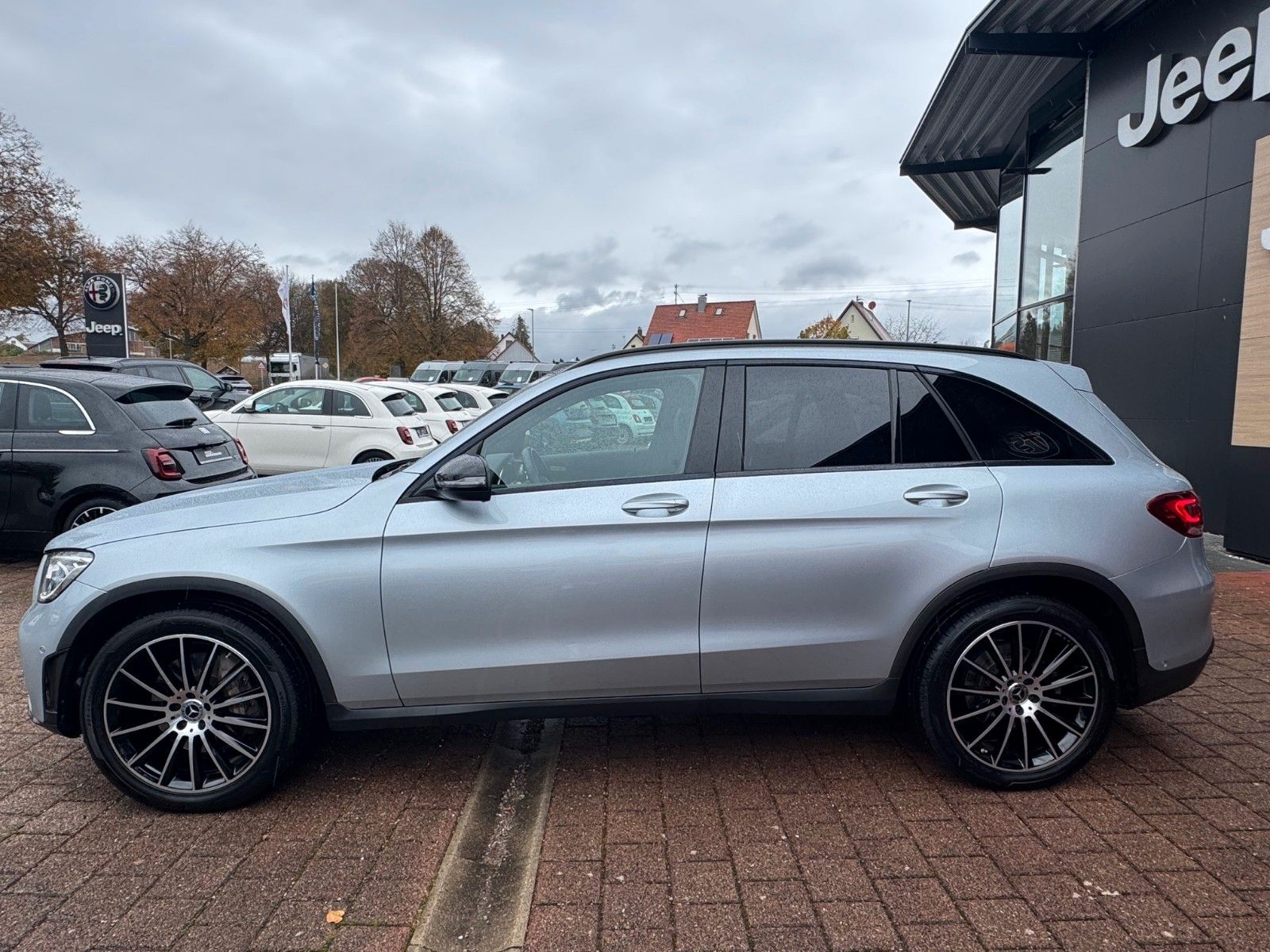 Fahrzeugabbildung Mercedes-Benz GLC 200 4Matic/ Panorama/ Virtual/ Ambientelight