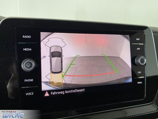 T-Cross 1.0 TSI DSG R-Line KLIMA NAVI LED APP