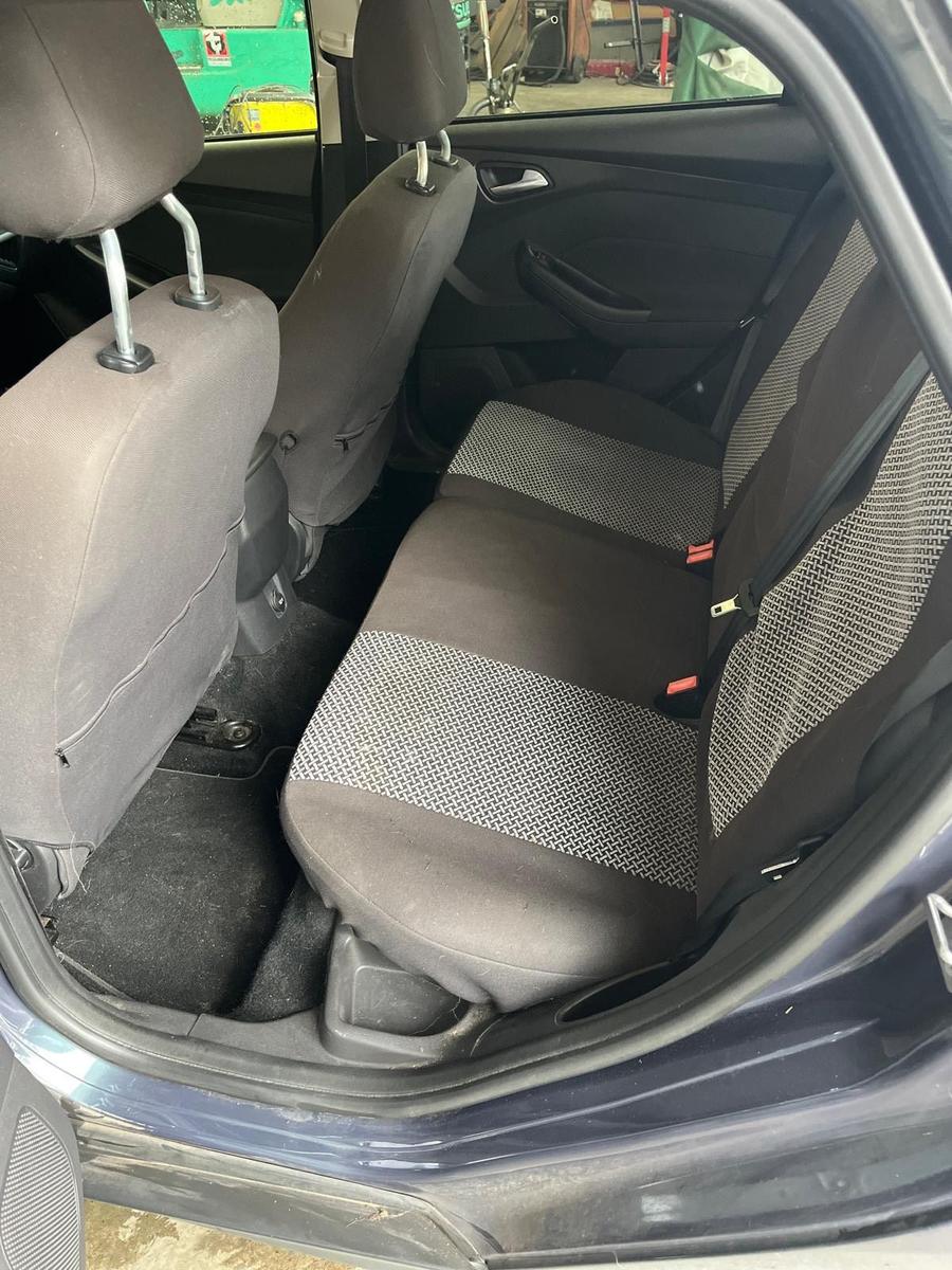 Ford Focus 2014 — photo 8
