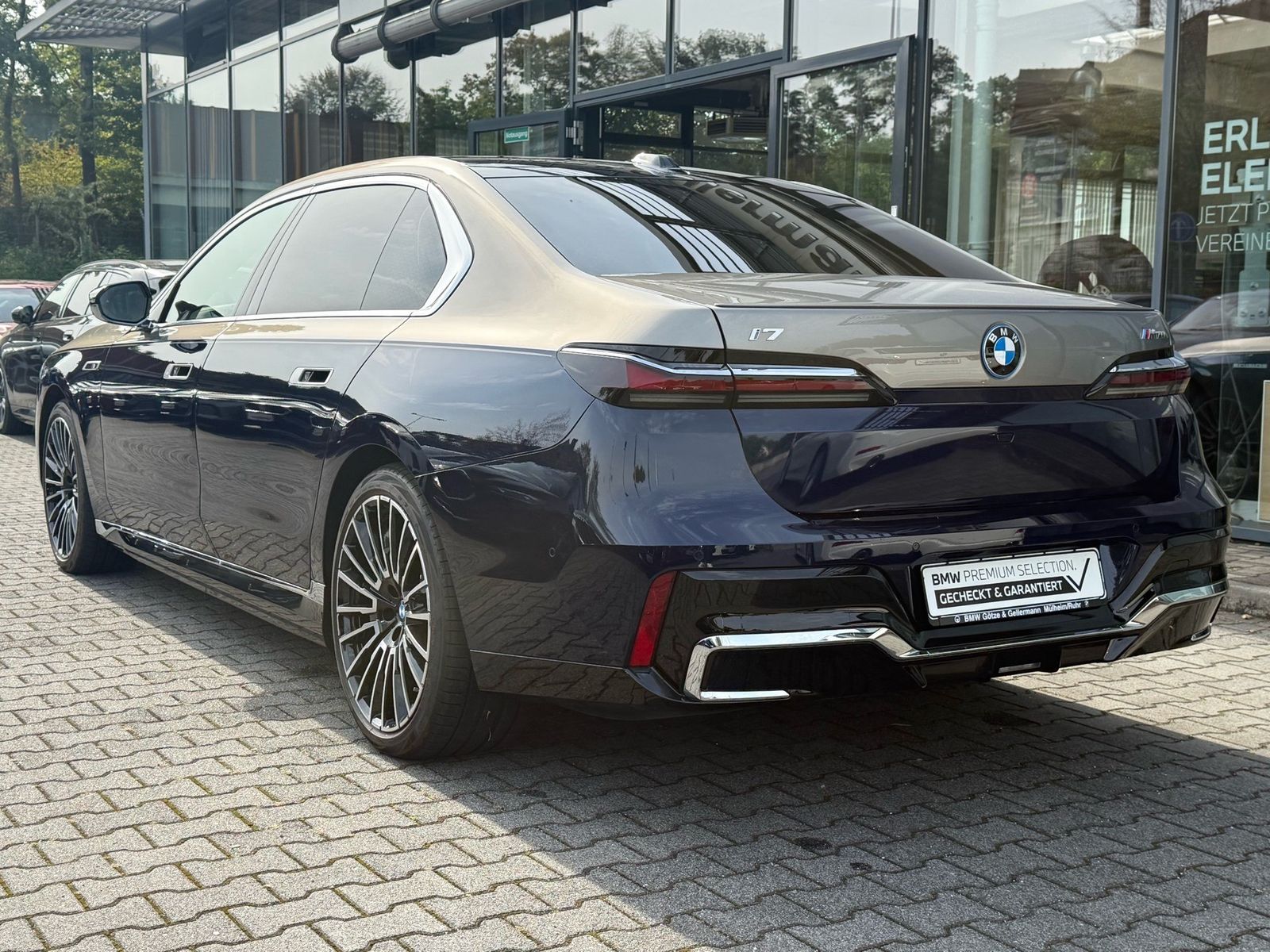 BMW i7 M70 xDrive ExecutiveLoungeSeating TwoTone foto 4