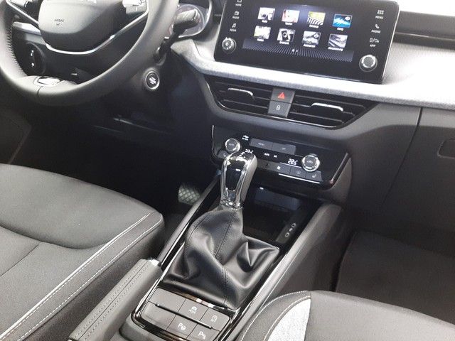 Fahrzeugabbildung Skoda Kamiq Selection 1.5TSI DSG Matrix LED AHK Kamera