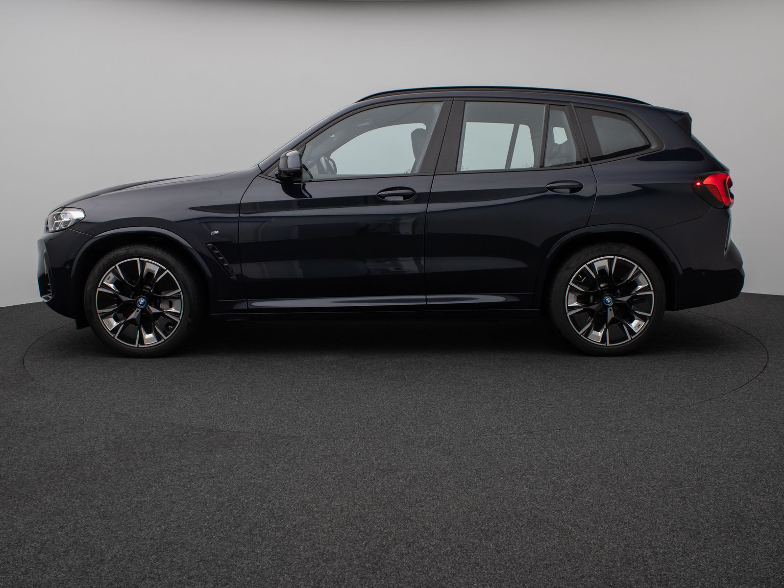 Fahrzeugabbildung BMW iX3 Impressive M Sport Panorama 360°HUD DAB H/K