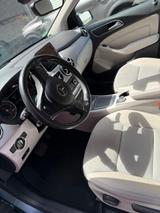 Mercedes-Benz B 180 - - Mercedes-Benz B 180 aus 2015
