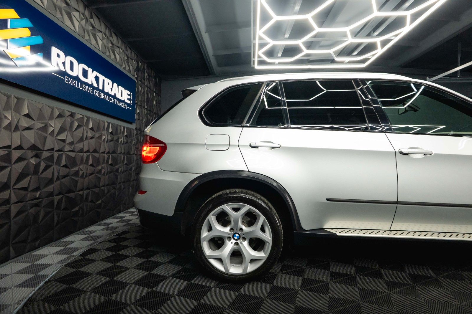 Fahrzeugabbildung BMW X5 xDrive 30d M Sport *TÜV NEU*Xenon*Facelift*
