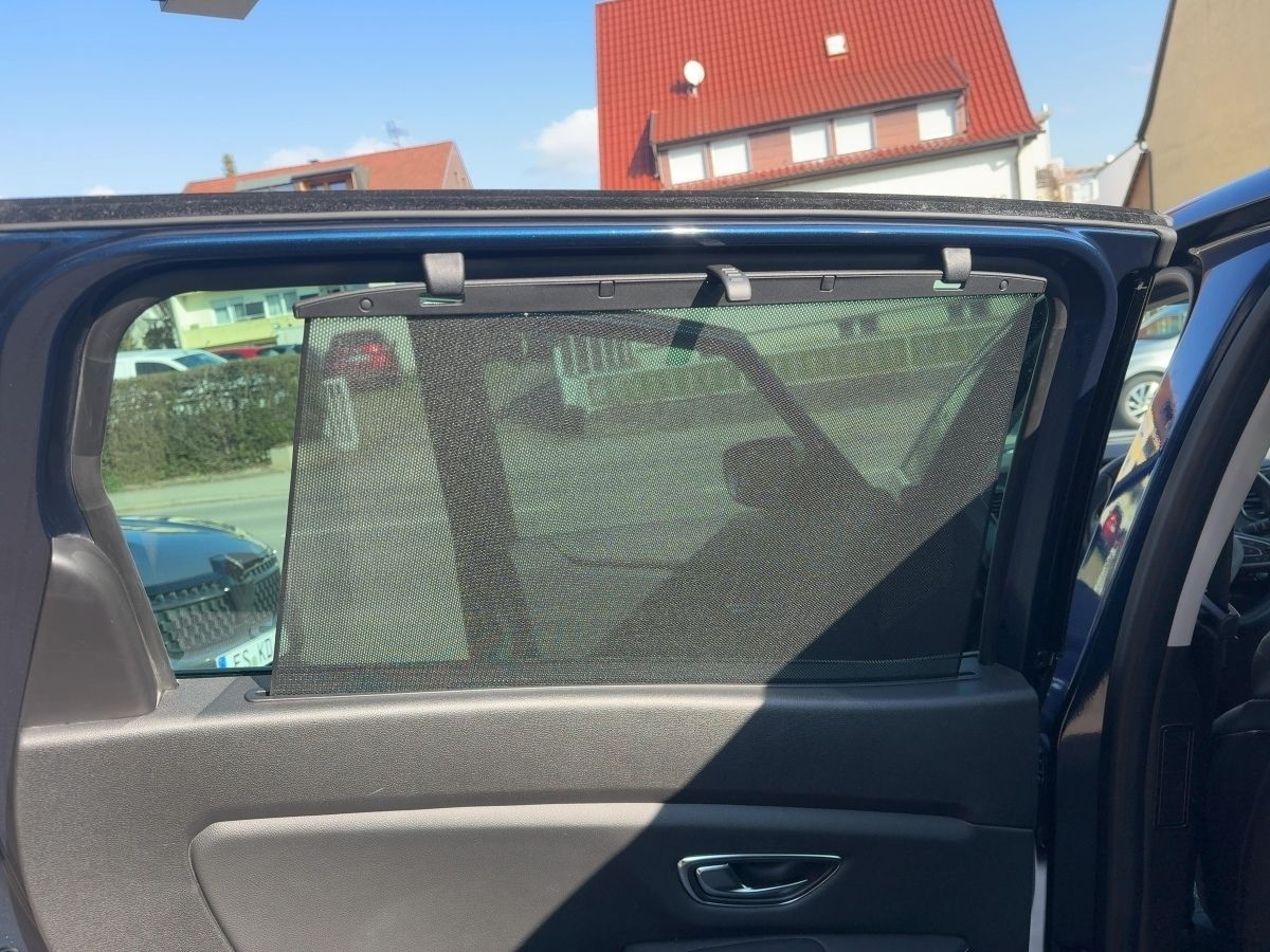 Fahrzeugabbildung Renault Grand Scenic TECHNO TCe 140 EDC 7-Sitzer