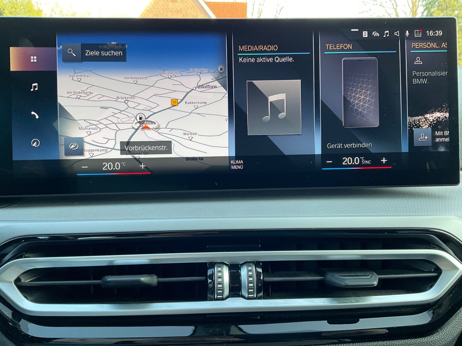 Fahrzeugabbildung BMW 320d xDrive Touring Advantage Automatic