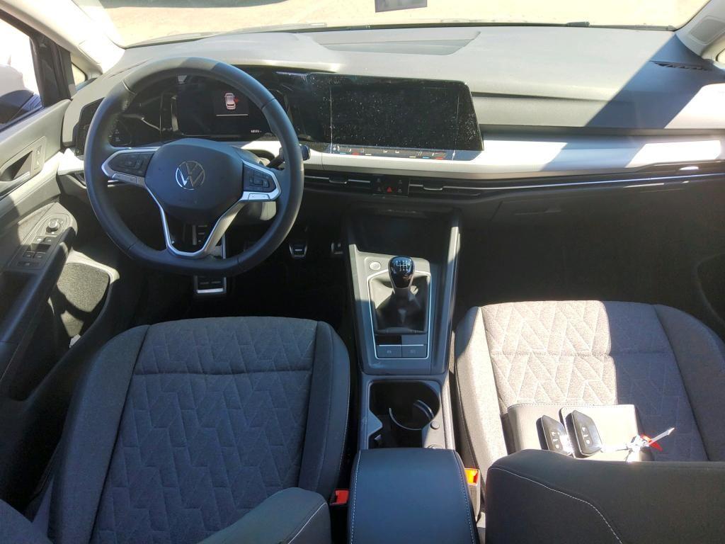 Volkswagen Golf VIII 1.5 TSI MOVE NAVI LED SITZH., миниатюра 4