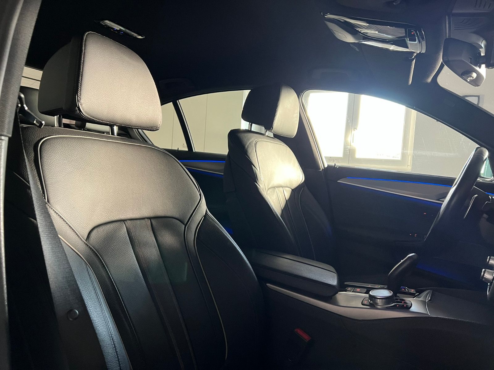 Fahrzeugabbildung BMW M550 d xDrive/LASER/ACC/DAB/H&K/DRIV. ASS. PLUS