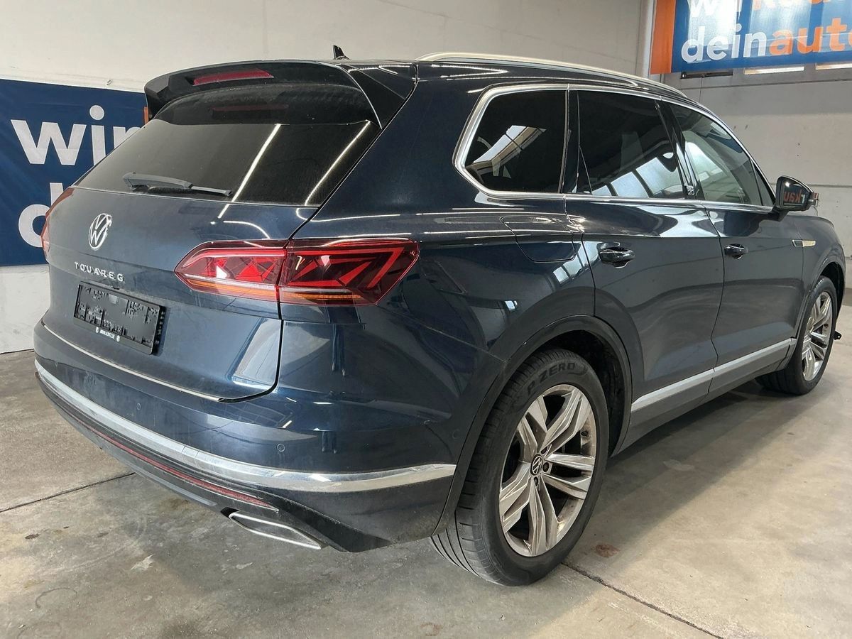 Volkswagen Touareg 3.0 TSI 4M MATRIX AHK PANO ACC MASSAGE foto 3