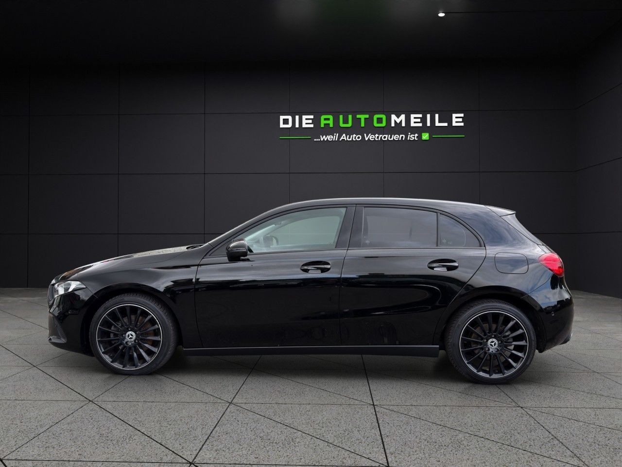 Mercedes-Benz A 200 d AUT MBUX NAV SHZG DAB PDC NIGHT PAKET foto 2