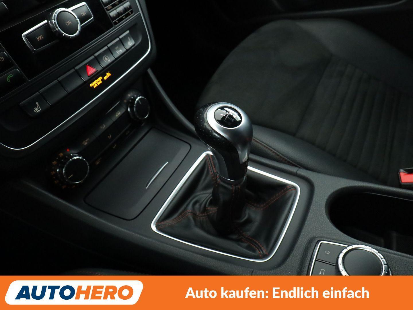Mercedes-Benz GLA 200 AMG Line*XENON*NAVI*PDC*SHZ*KLIMA*