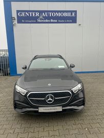 Mercedes E 200 - 2