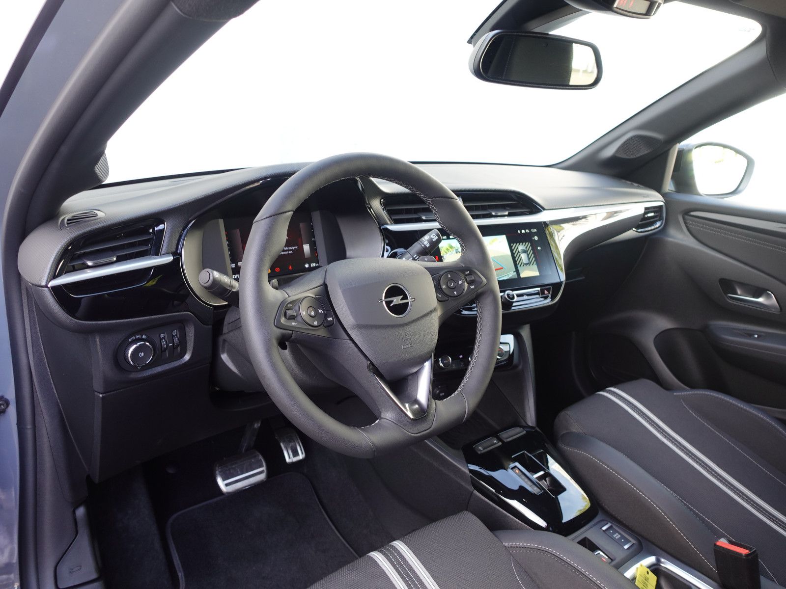 Fahrzeugabbildung Opel Corsa GS 1.2T AUTOMATIK,Navi,Kamera,Sitzhz,Allw.