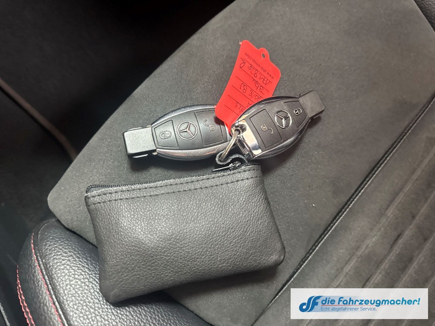 Fahrzeugabbildung Mercedes-Benz CLA 180 Shooting Brake AMG Sportpaket Navi LED *