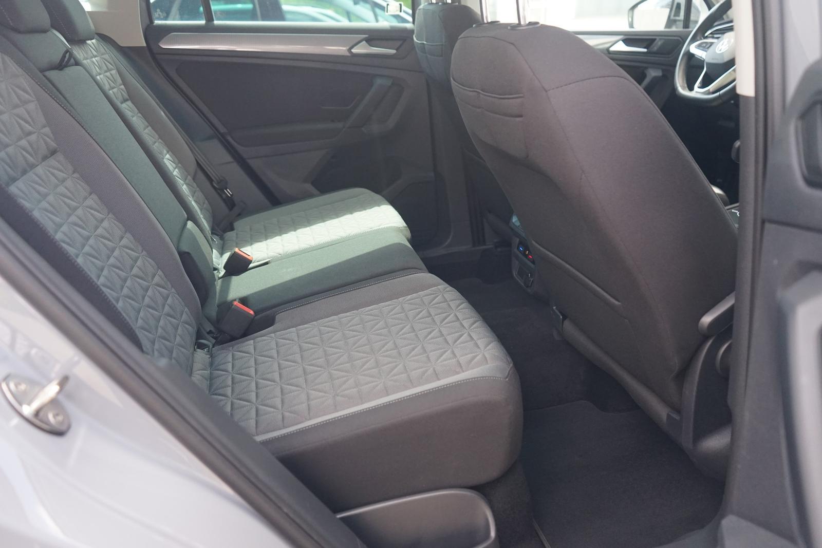 Volkswagen Tiguan 1.5 TSI Active LED Navi ACC Totwinkel AHK, миниатюра 26