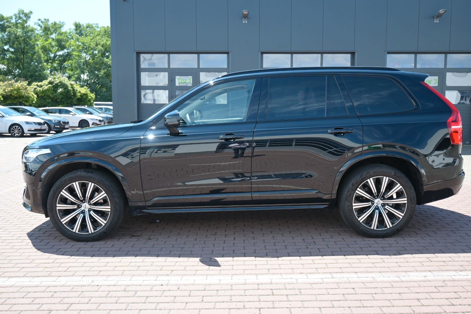 Fahrzeugabbildung Volvo XC90 B5 Diesel Ultimate Dark AWD*LUFT*360°B&W*