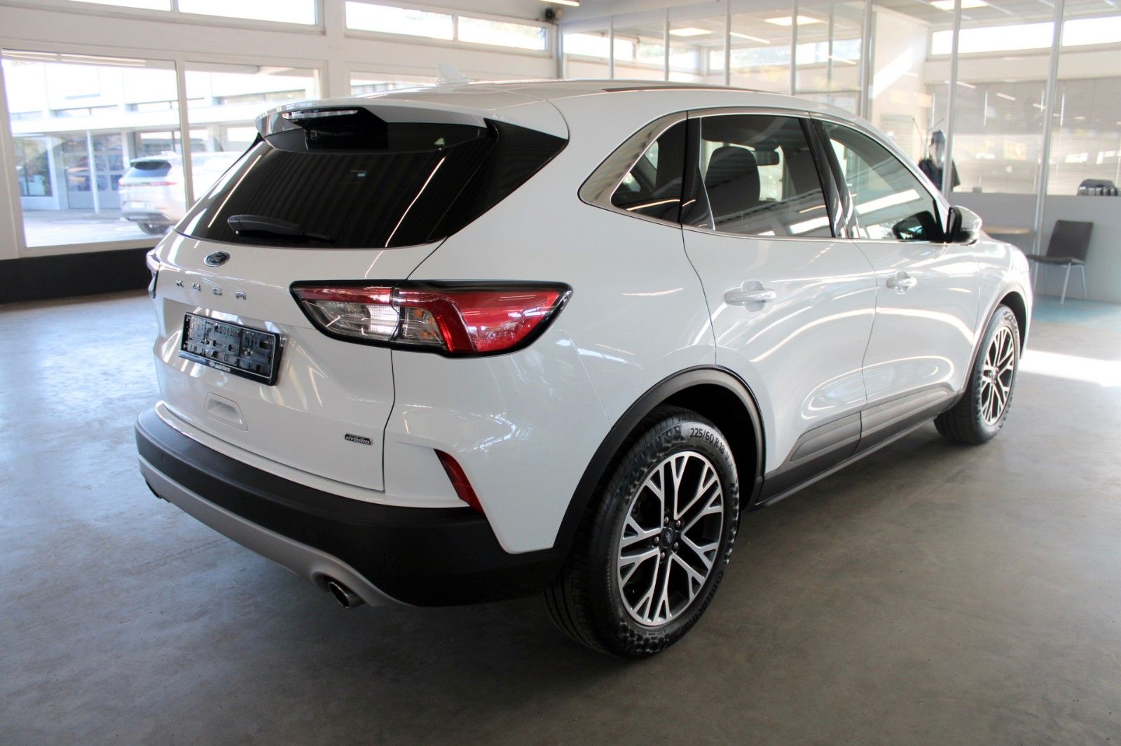 Fahrzeugabbildung Ford Kuga PHEV Titanium Plug In Automatik NAVI + AHK