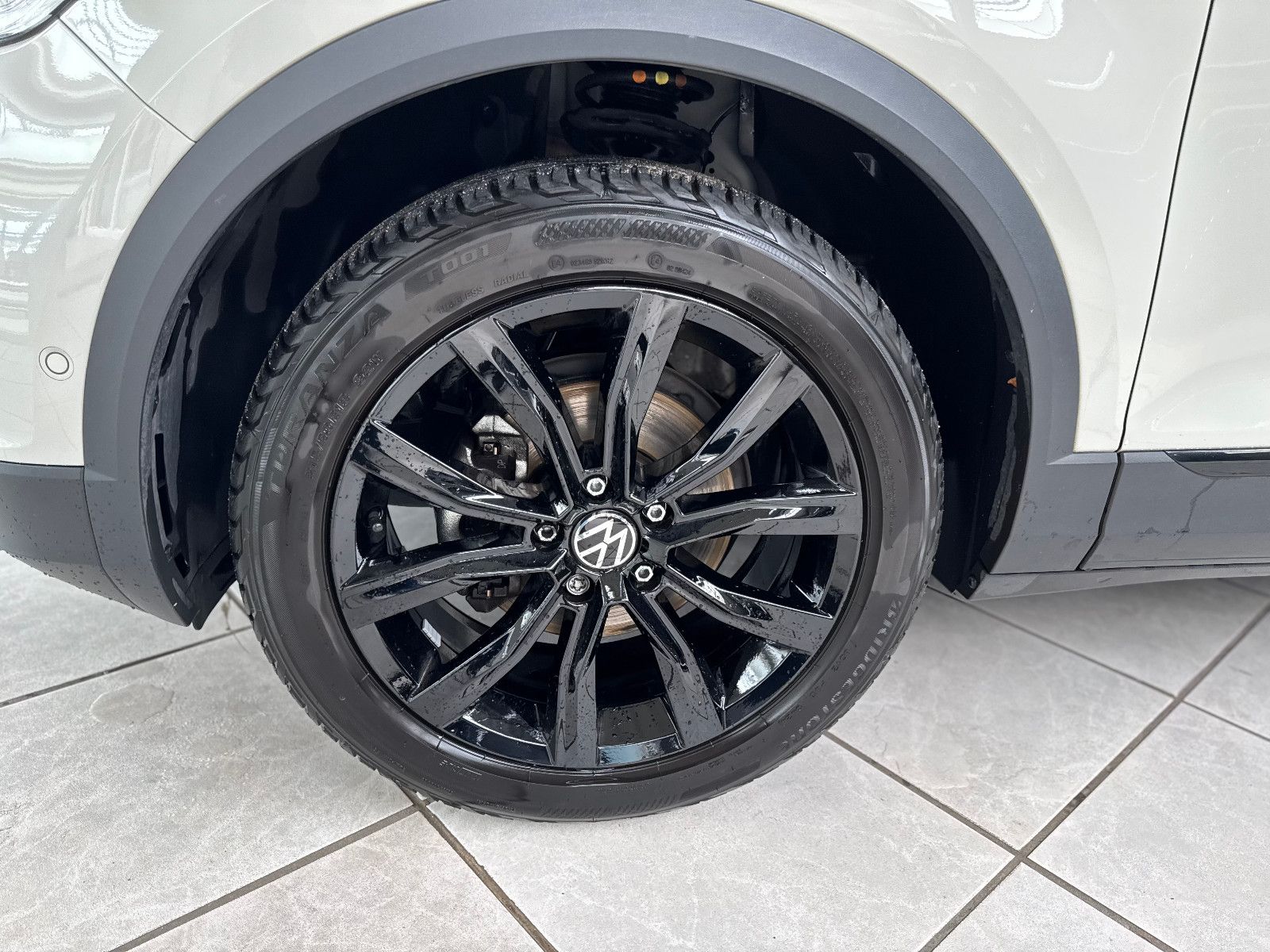 Fahrzeugabbildung Volkswagen T-Roc Black Style+ACC+NAVI+LED+AHK+DIGIT.TACHOw