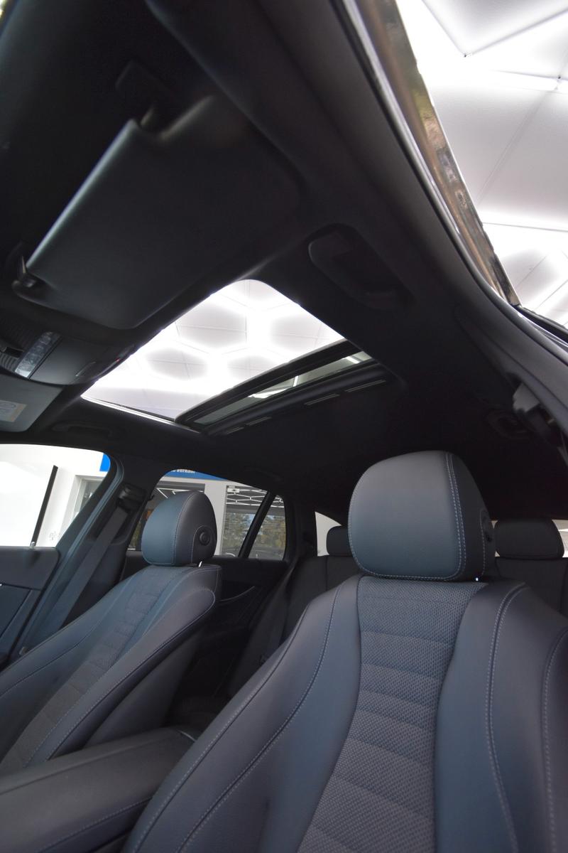 Mercedes-Benz E220d T-Modell LED SHZ RFK Glasdach Sportstyle