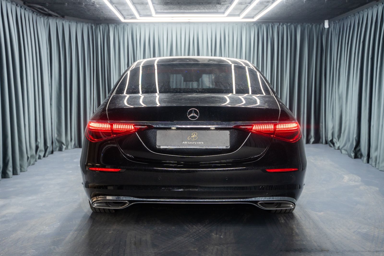 Fahrzeugabbildung Mercedes-Benz S 680 4M GUARD Armored VR10 FULL STOCK 2025