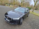Volvo XC60 T4 R Design Geartronic R Design - gebrauchte Volvo XC60 aus dem Jahr 2020