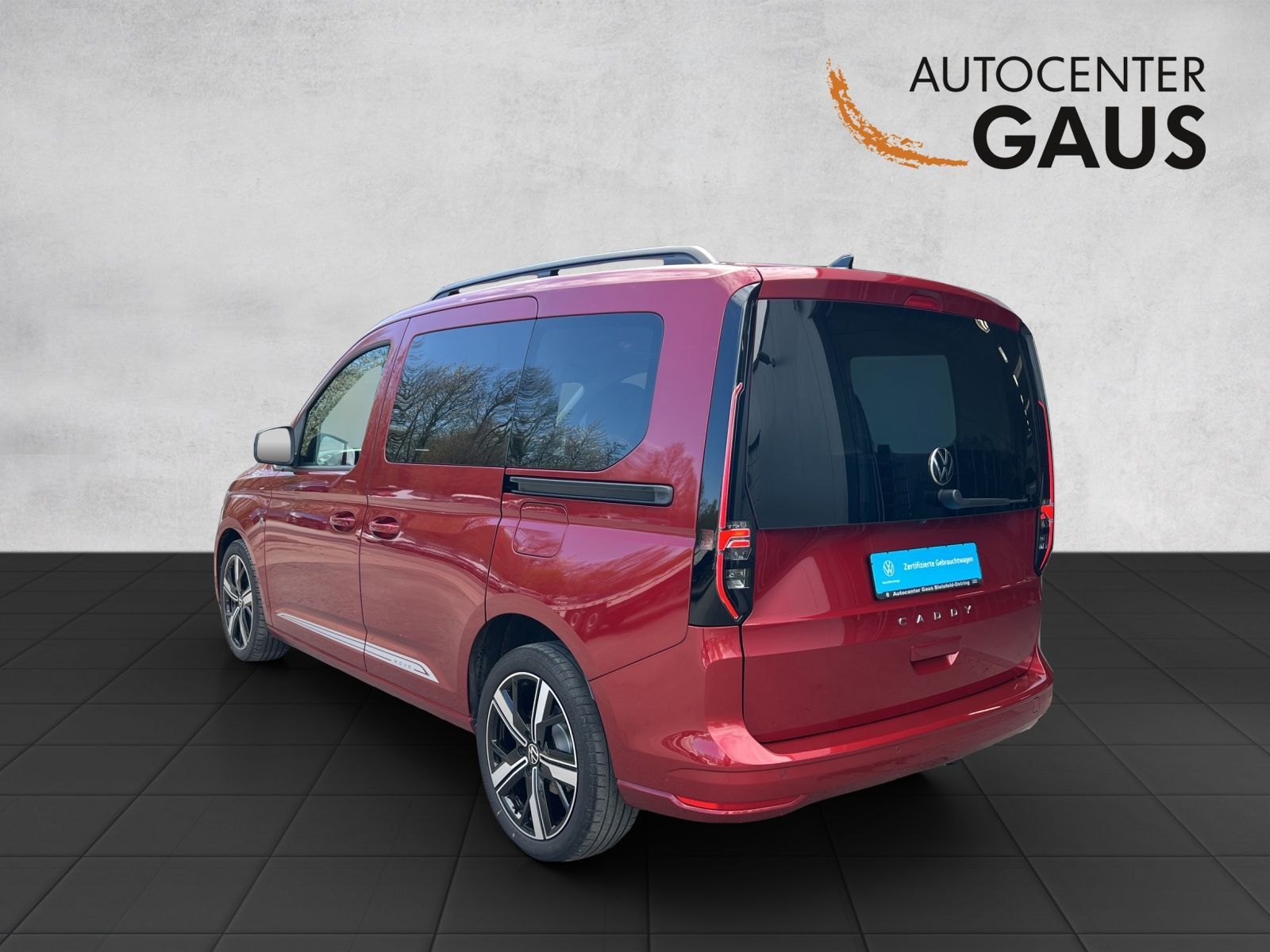 Caddy Move 2.0 TDI AHK*Navi*Pano*ACC*Kamera