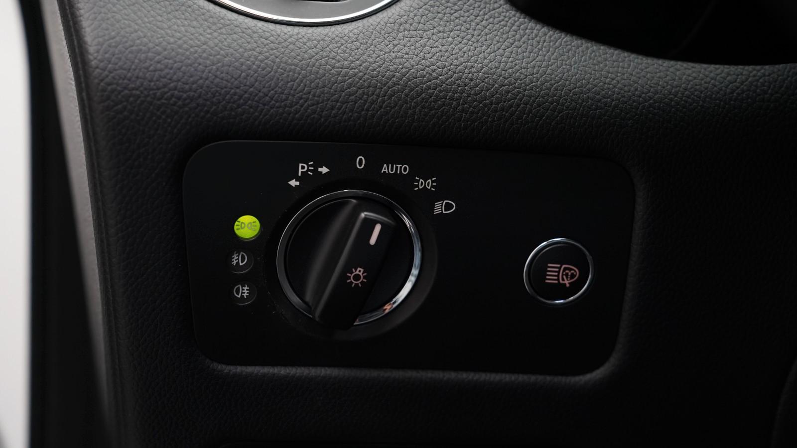 Mercedes-Benz CLS 350 CGI 3.5 V6 292 ch • BVA • Harman Kardon • Cuir • Toit Ouvrant