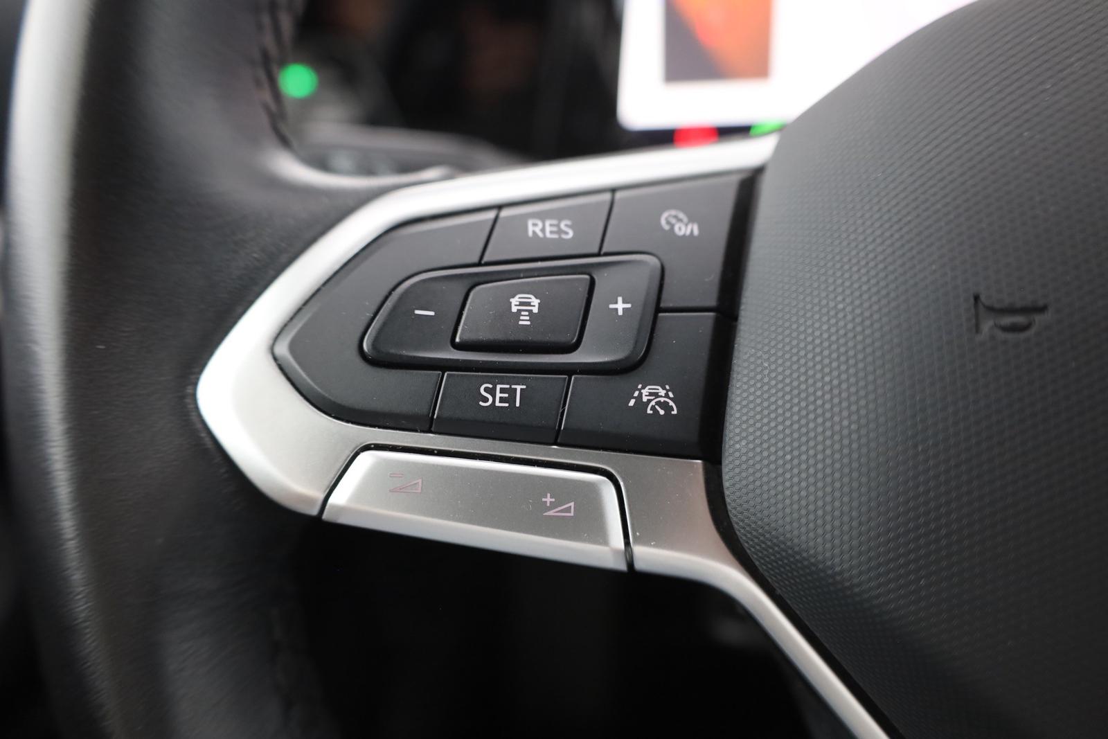 Volkswagen Golf VIII Variant 1.5 eTSI DSG Life LED Navi AHK, миниатюра 16