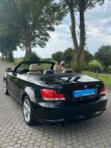 BMW 118i Cabrio - BMW 1er Reihe: Schwarz, Cabrio