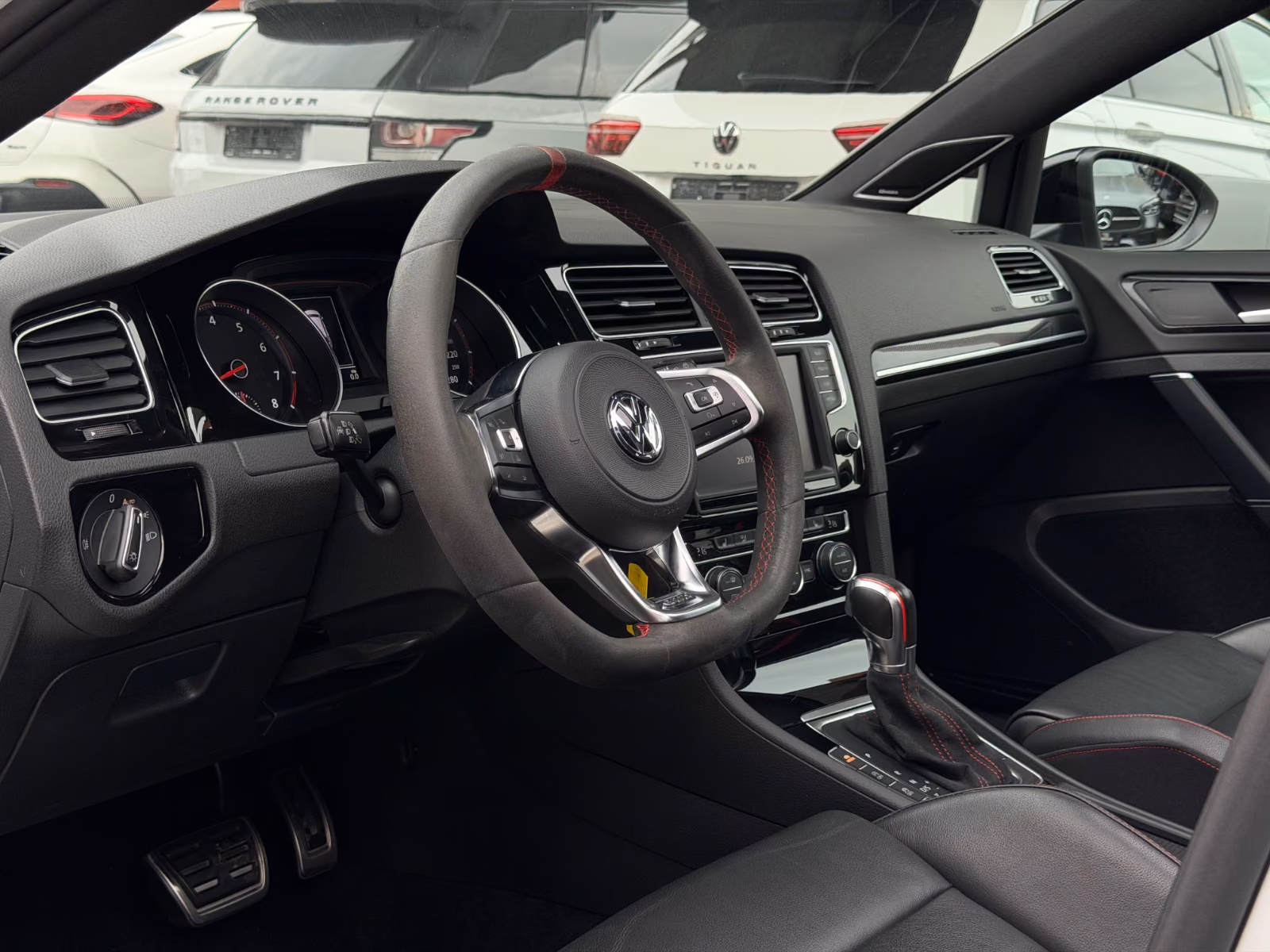 Volkswagen Golf VII Lim. GTI Clubsport*DYNAUDIO*PANO*LEDER*