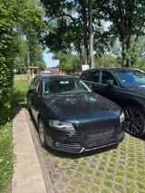 Audi a4 2.0 , 143 ps , 2010 - Audi A4 aus 2010 mit Diesel-Antrieb: Limousine, 2.0