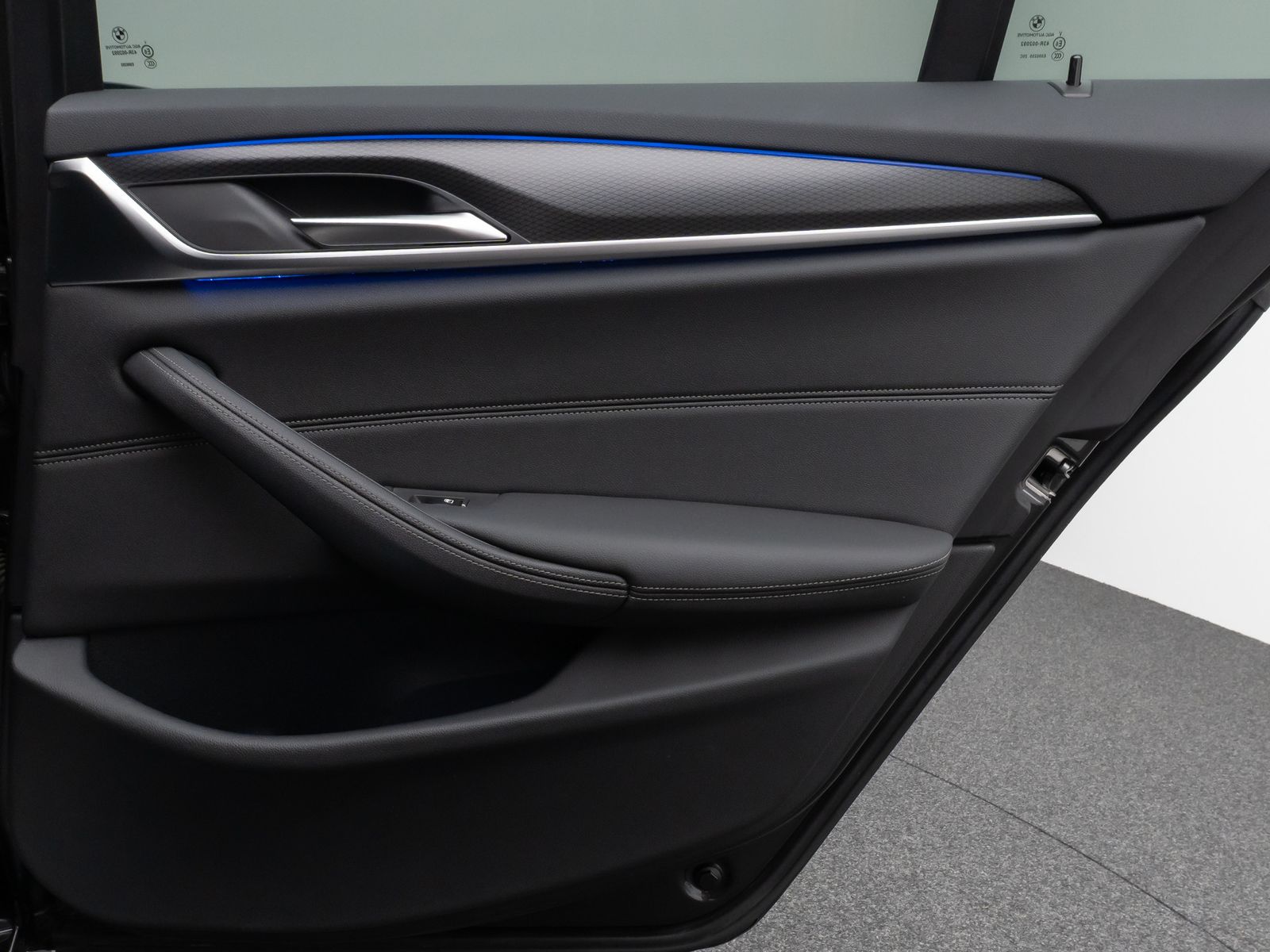 Fahrzeugabbildung BMW 530d xD M Sport DAB CockPitPro PDC Alarm 20Zoll