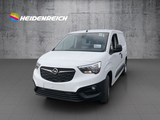 Opel Combo Cargo 1.5 D + AHK-Vorbereitung