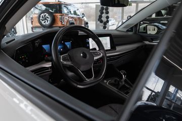 Bild 13 VW Golf VIII Life Navi Sitzheizung Lenkradheizung