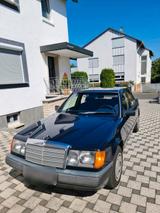 Mercedes-Benz Mercedes Benz Oldtimer 230E W124 - Mercedes-Benz E 230: W124