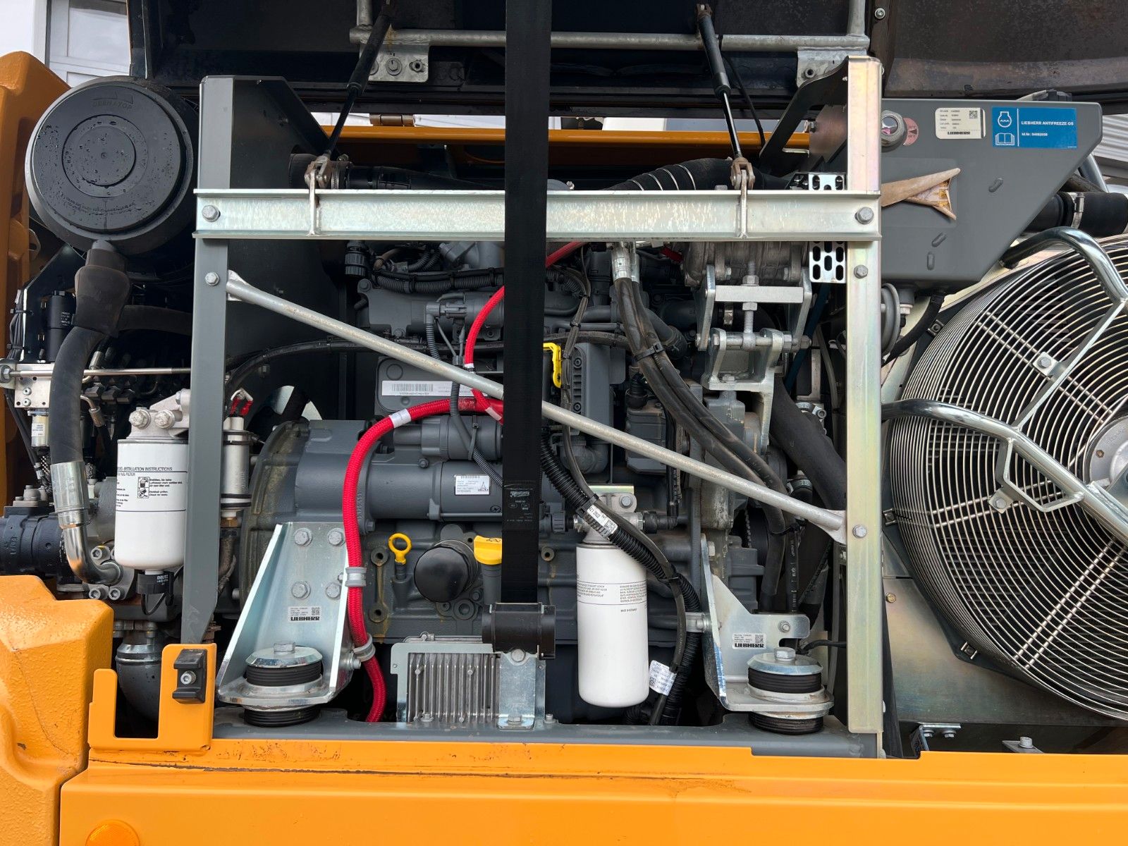 Fahrzeugabbildung Liebherr A 910 C Litronic / 2.381h / SW33