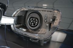 VW Touareg R eHybird | Pano | AHK | Dynaudio VW Touareg R eHybird | Pano | AHK | Dynaudio