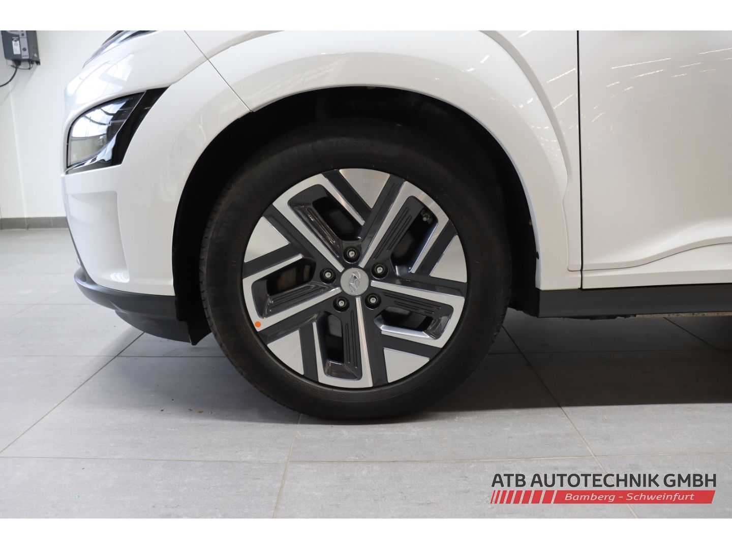 Fahrzeugabbildung Hyundai KONA Elektro Edition 30+ 39,2kWh 2WD 95,6% SOH N