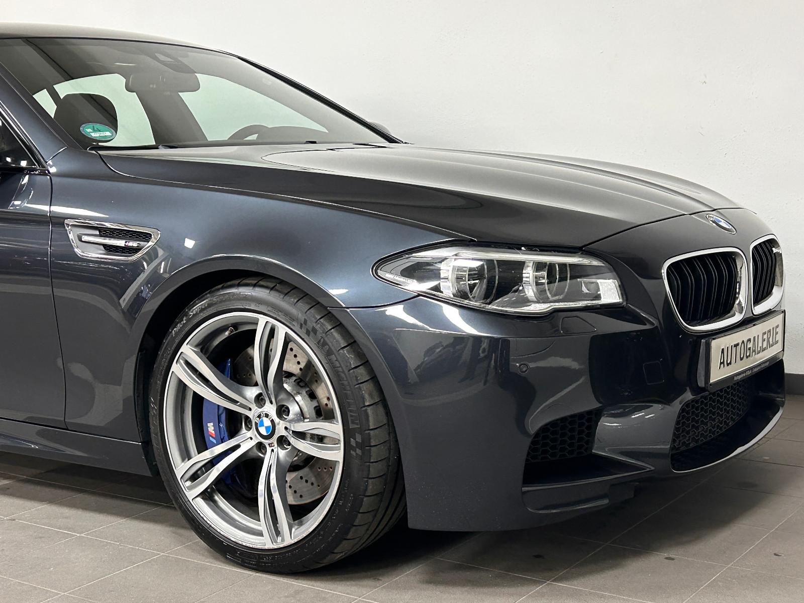 BMW M5 COMPETITION V8 4.4 575ch - PACK COMPETITION - HARMAN KARDON - HUD - CUIR MÉRINOS - SIÈGES CHAUFFANTS