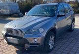 BMW X5 4.8i Aut. V8 - BMW X5 aus 2007: 4.8
