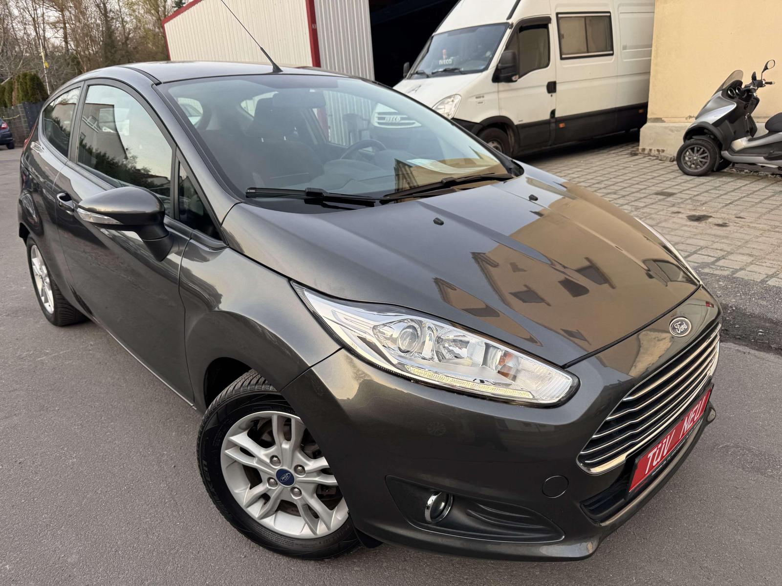 Ford Fiesta /Sehr gepflegt/R.Kamera/Navi/SHZ/Klima/Al