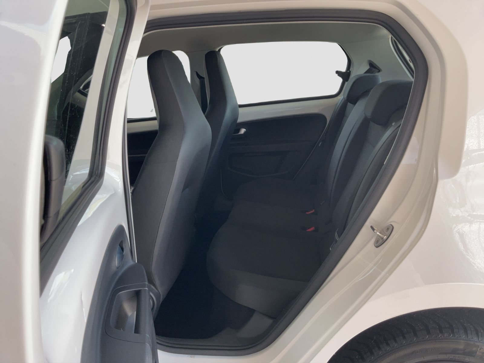 Fahrzeugabbildung Volkswagen up! 5 Türer + Klima, PDC, Sitzheizung