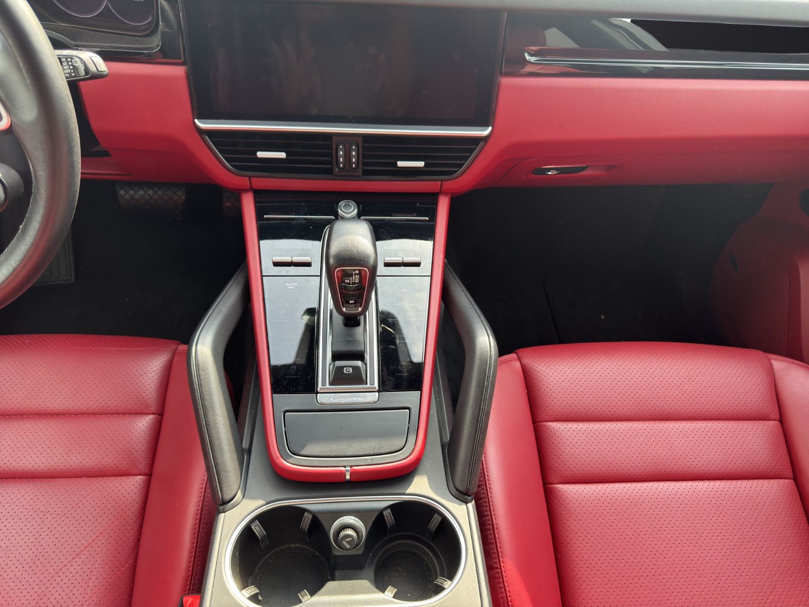 Fahrzeugabbildung Porsche Cayenne E-Hybrid*Matrix*AHK*Carplay*Bose*Head-up