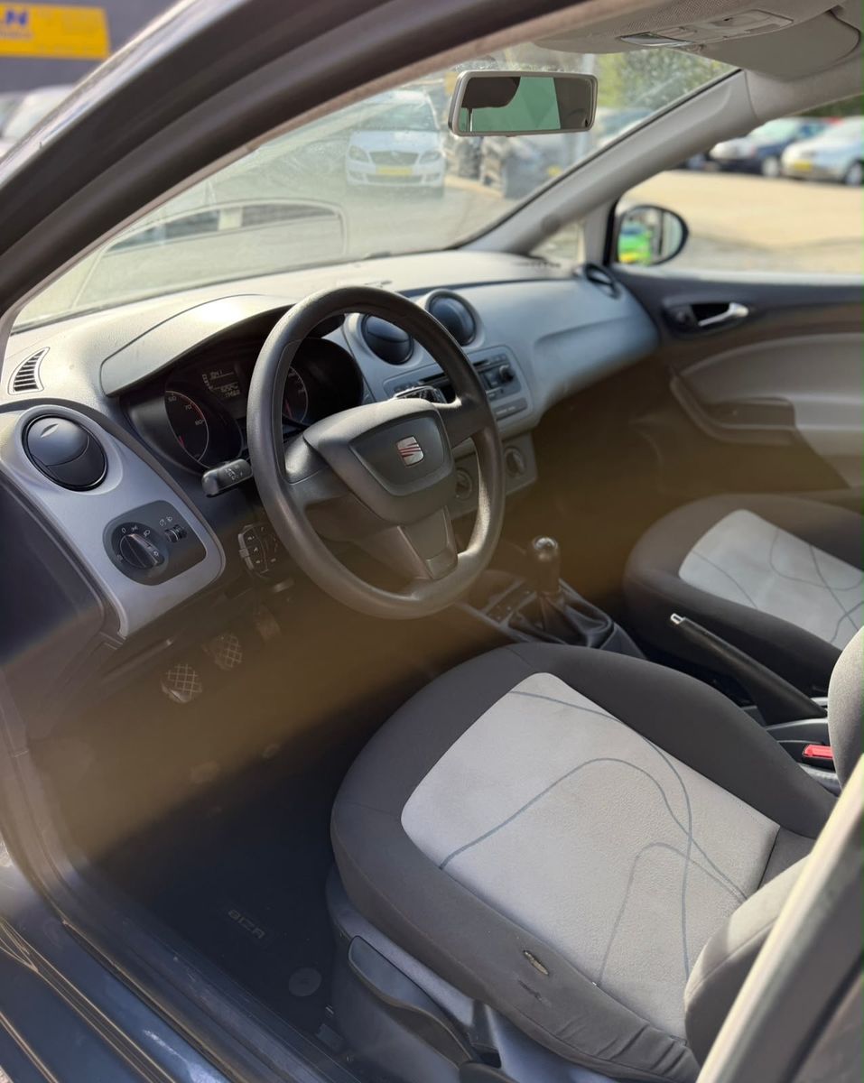 Fahrzeugabbildung SEAT Ibiza 1.4 ST *Sitzheizung *TÜV Neu *SERVICE Neu