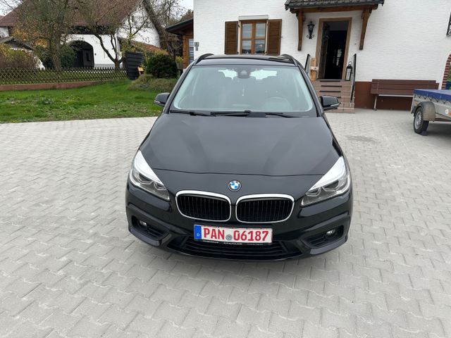 BMW 218 Baureihe 2 Active Tourer 218 i