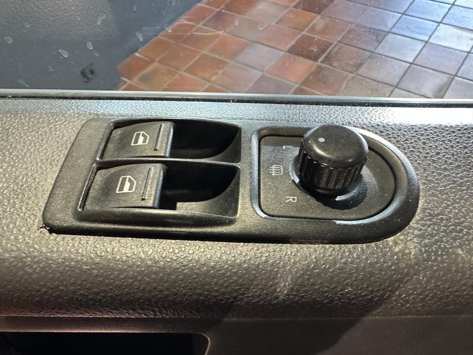 Volkswagen T5 WIDDER 4MOTION ROCKTON SEIKEL BUNDESWEHR OFFR