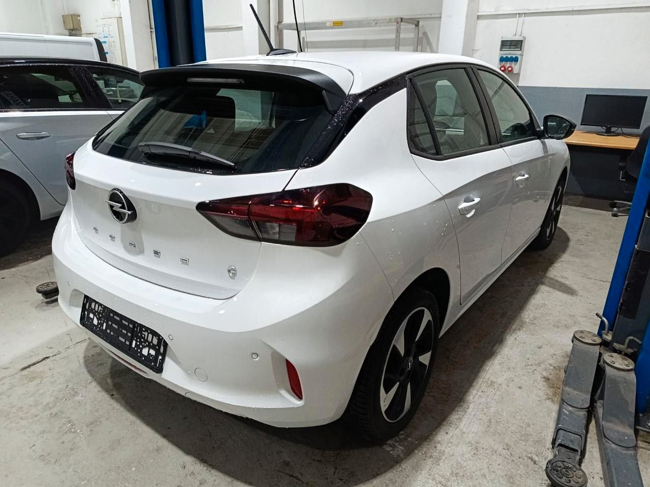 Fahrzeugabbildung Opel Corsa-e F FACELIFT 3-PHASIG NAVI/LED/SHZ/11KW