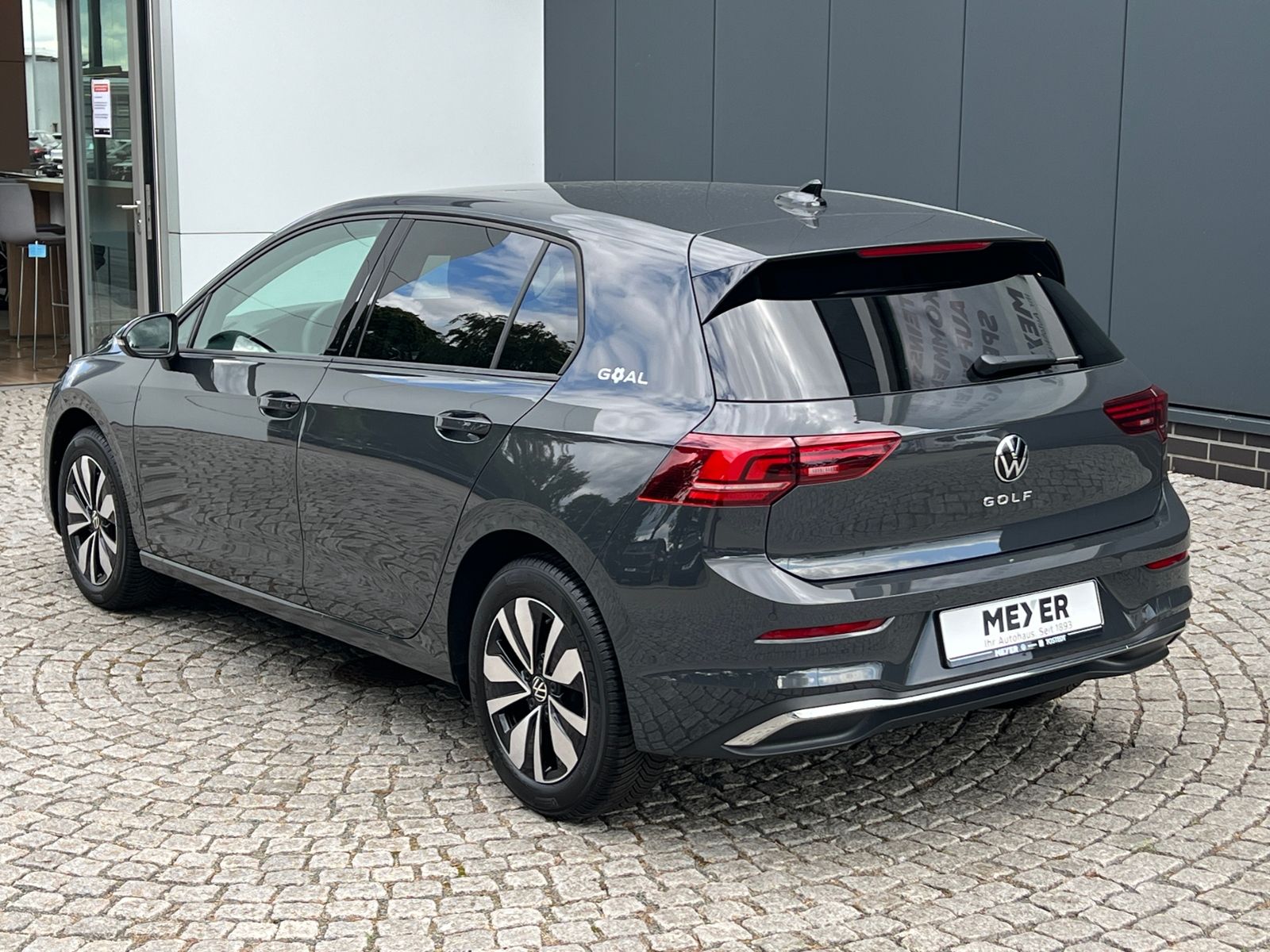 Fahrzeugabbildung Volkswagen Golf VIII GOAL 1.5 TSI *LED, App-Connect, 16'-LM